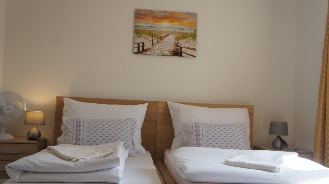 Kk Apartments Прага Экстерьер фото