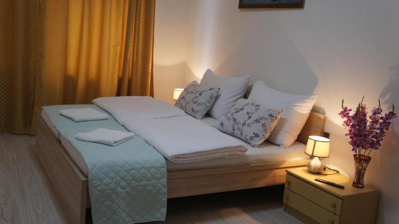 Kk Apartments Прага Экстерьер фото
