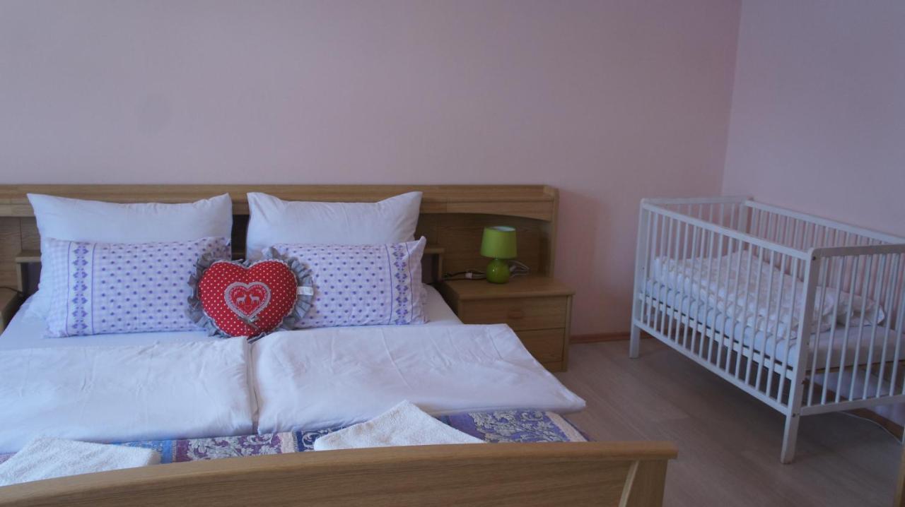 Kk Apartments Прага Экстерьер фото